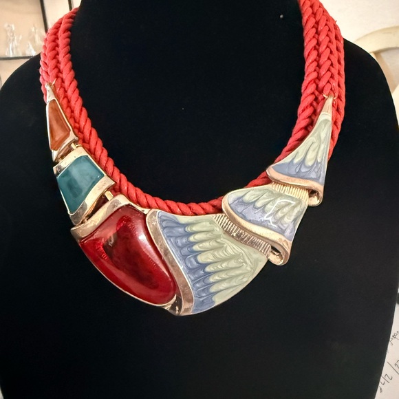 Vintage Colorful Beaded Necklace and earrings
6 necklaces
2 earrings - Picture 15 of 16